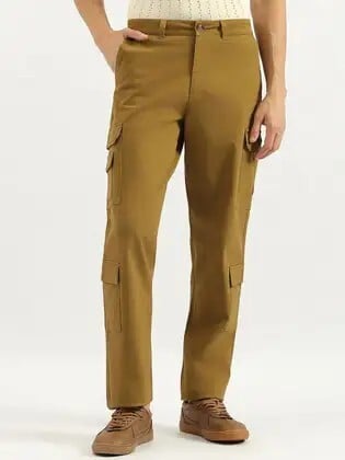 Up to 72% Off on United Colors Of Benetton Trousers \ Chinos
