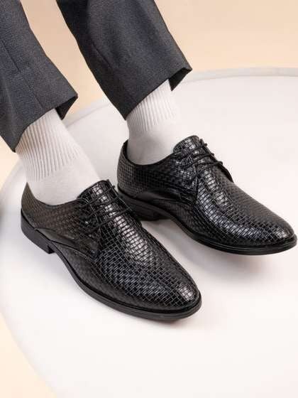 Up to 83% Off on Formal Shoes For men Starts At Rs.971
