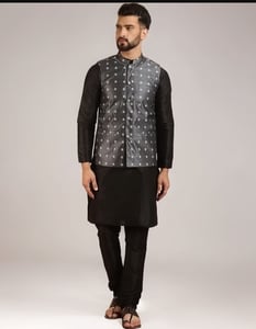 Upto 85% Off On SAUJANYA Kurta Set
